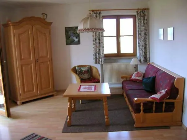 Pferdehof Arnold Apartment Murnau am Staffelsee 0*,
